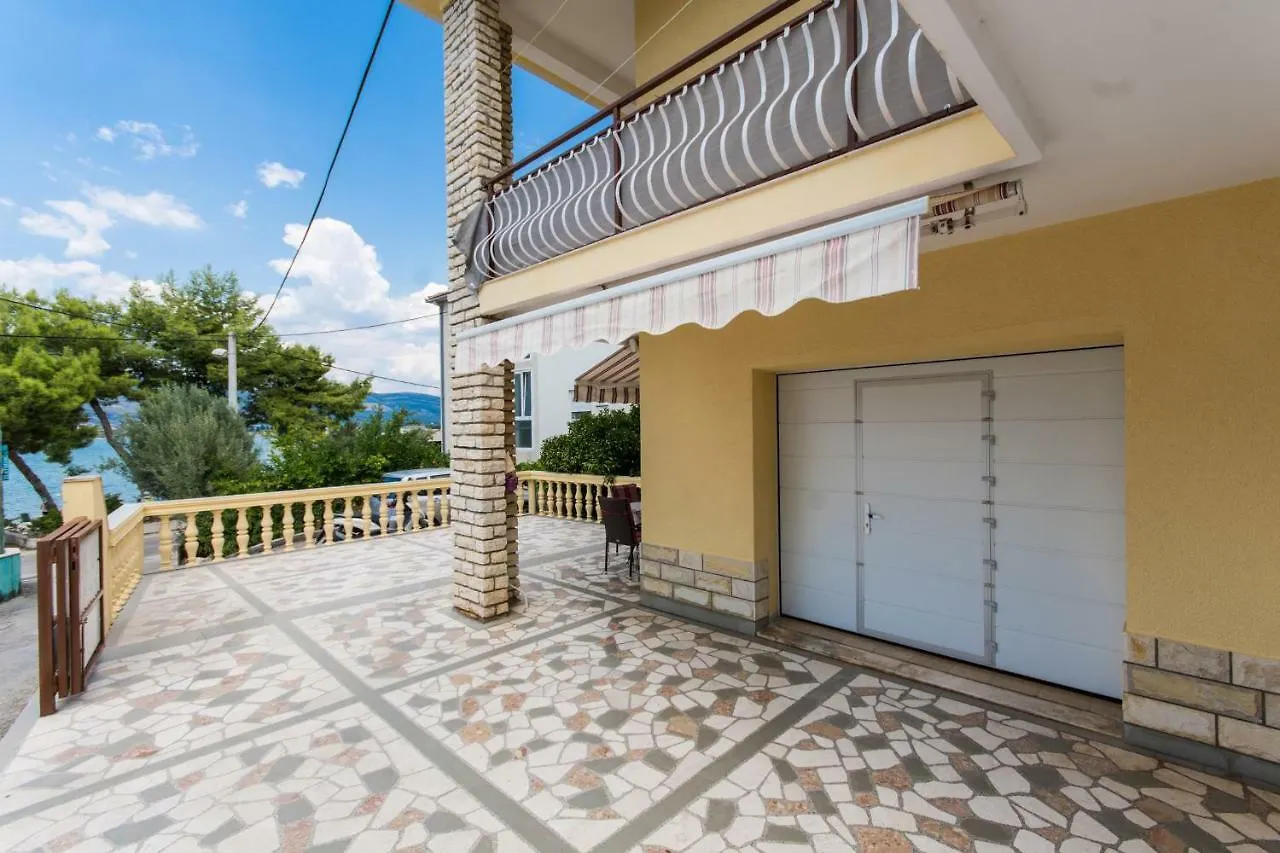 Apartment Apartman Maja Trogir